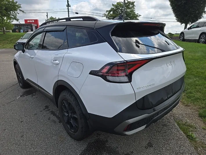 2023 Kia Sportage - view 9