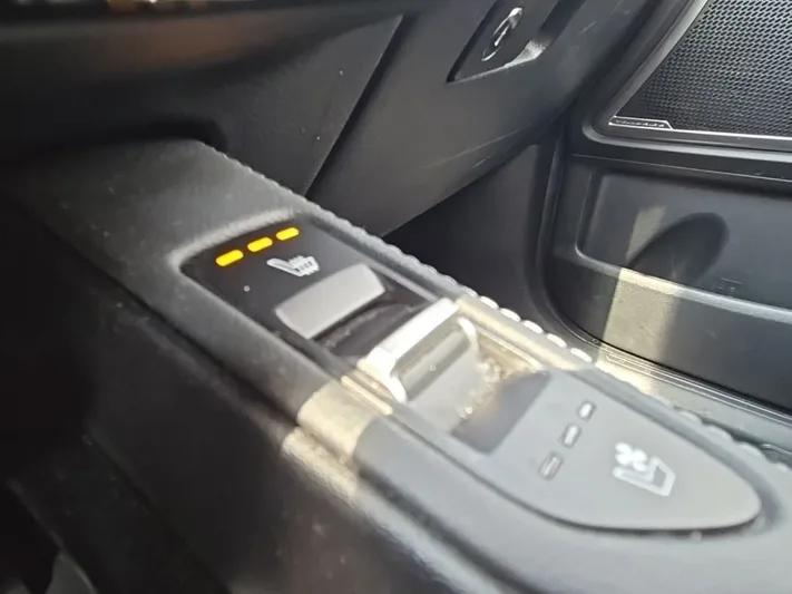 2024 Kia Telluride - view 10
