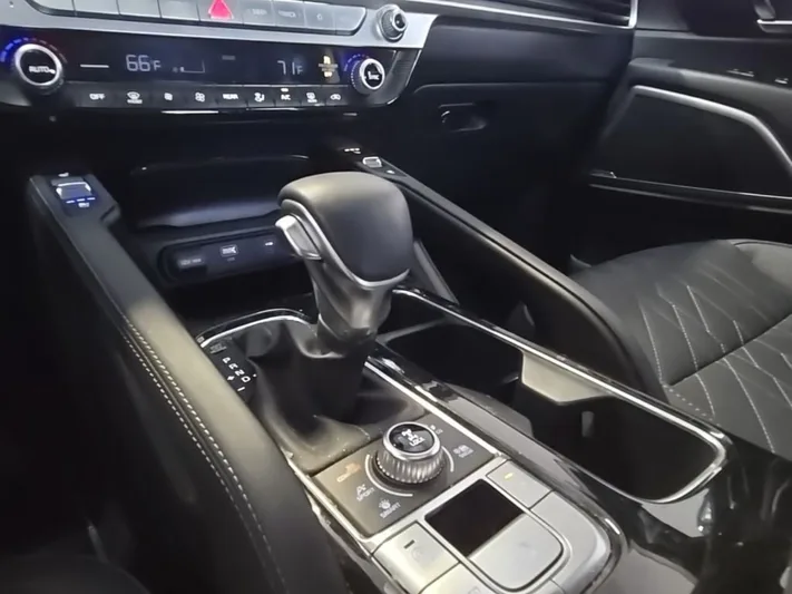 2024 Kia Telluride - view 15