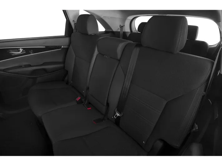2019 Kia Sorento - view 9