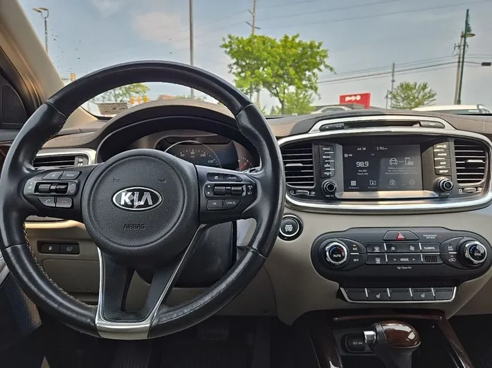 2018 Kia Sorento - view 36