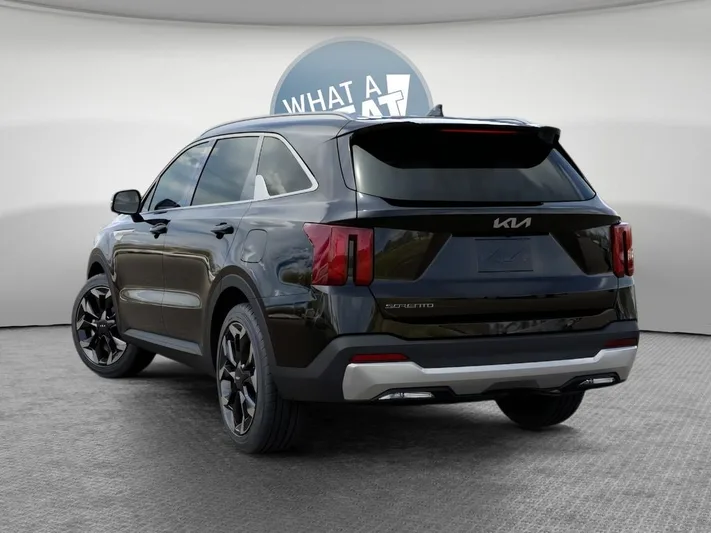 2026 Kia Sorento - view 4