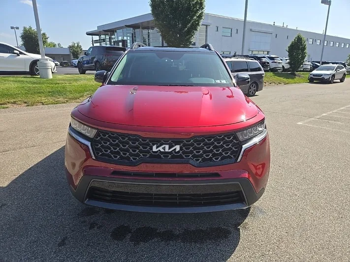 2023 Kia Sorento - view 12