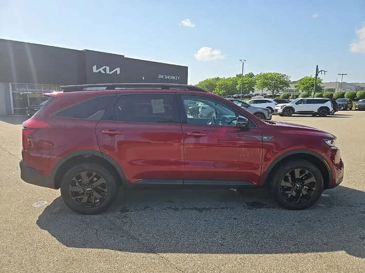 2023 Kia Sorento - view 2