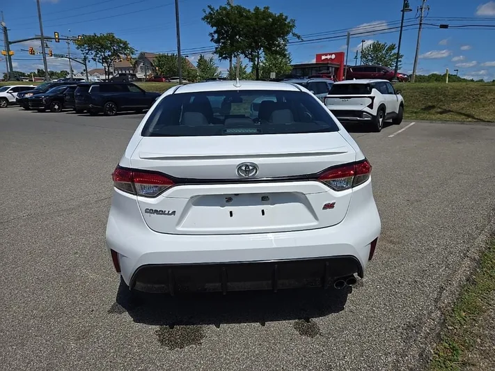 2024 Toyota Corolla - view 4