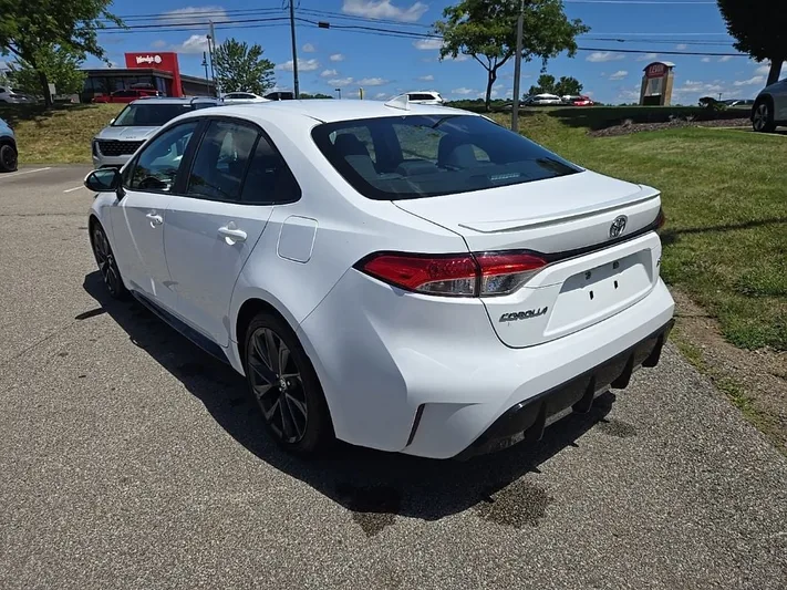 2024 Toyota Corolla - view 9