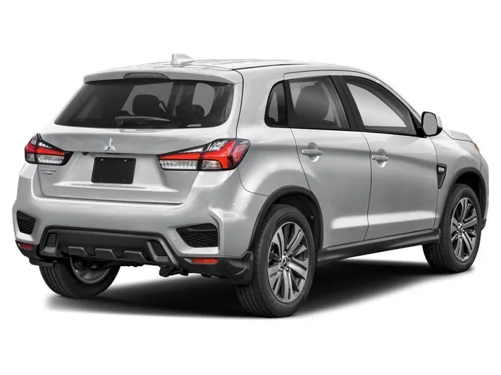 2024 Mitsubishi Outlander - view 2