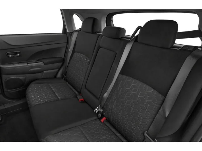 2024 Mitsubishi Outlander - view 39
