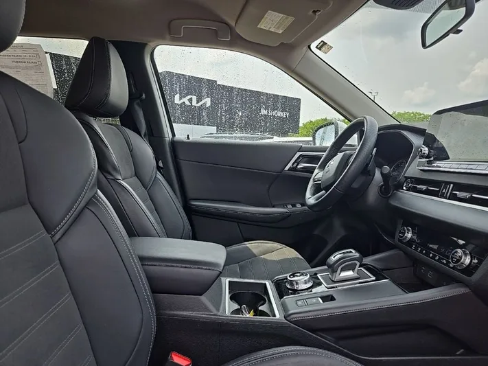 2024 Mitsubishi Outlander - view 36