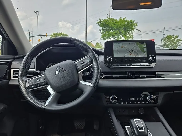 2024 Mitsubishi Outlander - view 37