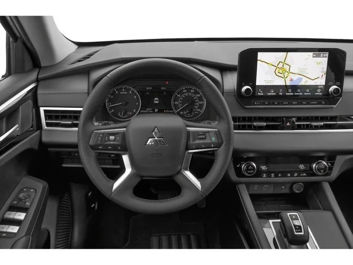 2024 Mitsubishi Outlander - view 7