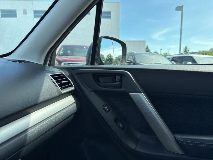 2018 Subaru Forester - view 7