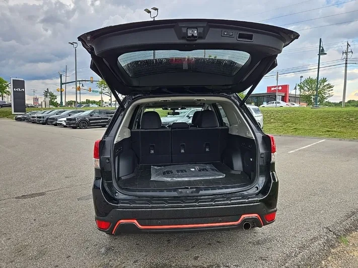 2024 Subaru Forester - view 5