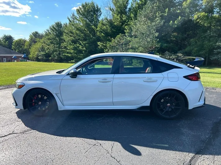 2024 Honda Civic - view 4