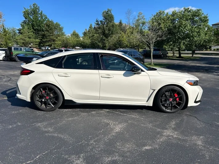 2024 Honda Civic - view 5