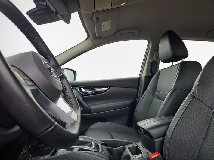 2022 Nissan Rogue - view 12