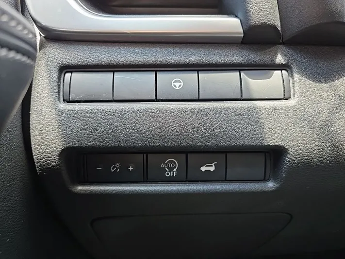 2024 Nissan Rogue - view 18