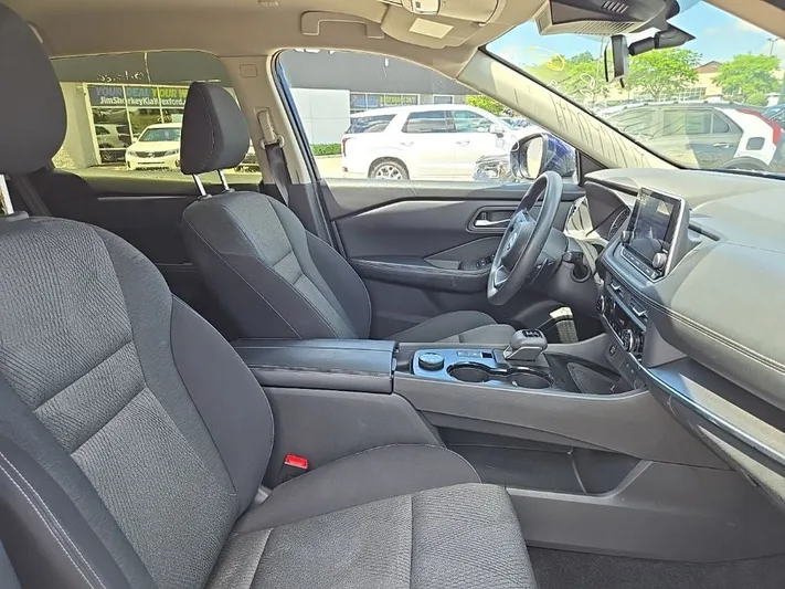 2024 Nissan Rogue - view 34