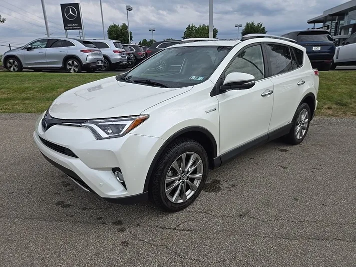 2018 Toyota RAV4 - view 12