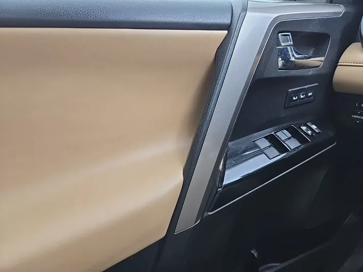 2018 Toyota RAV4 - view 19