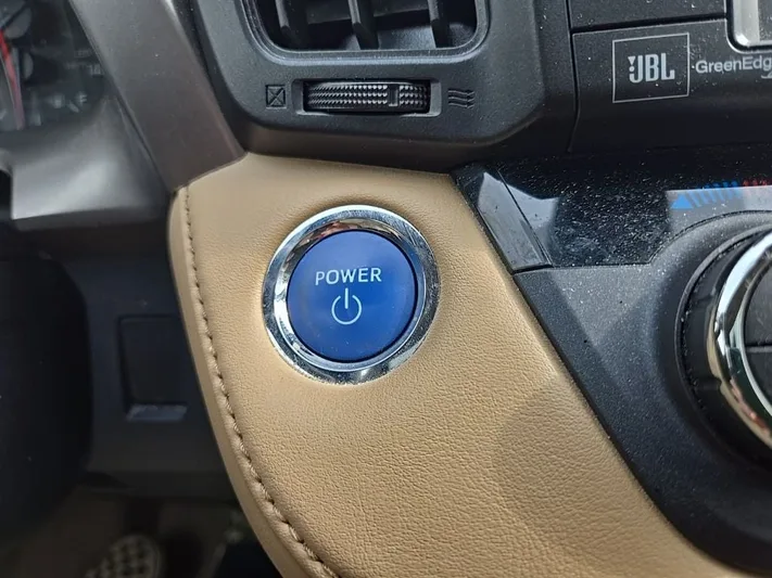 2018 Toyota RAV4 - view 23