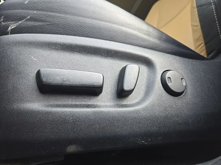 2018 Toyota RAV4 - view 33