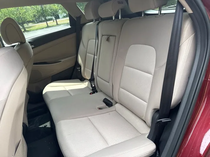 2016 Hyundai Tucson - view 8