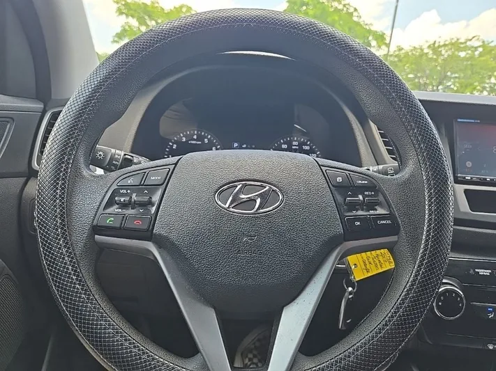 2017 Hyundai Tucson - view 14