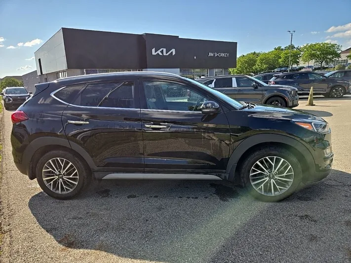 2020 Hyundai Tucson - view 2