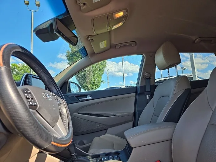 2020 Hyundai Tucson - view 32