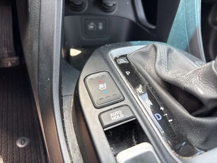 2017 Hyundai Santa - view 19