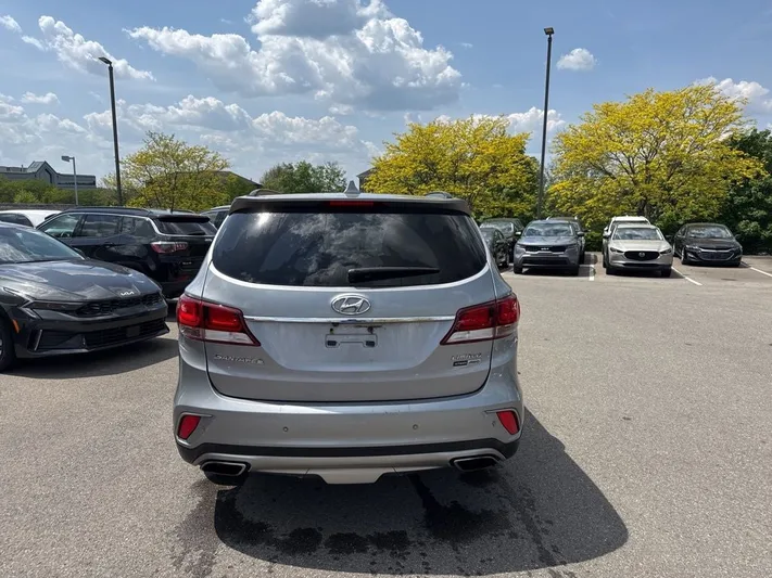 2017 Hyundai Santa - view 36
