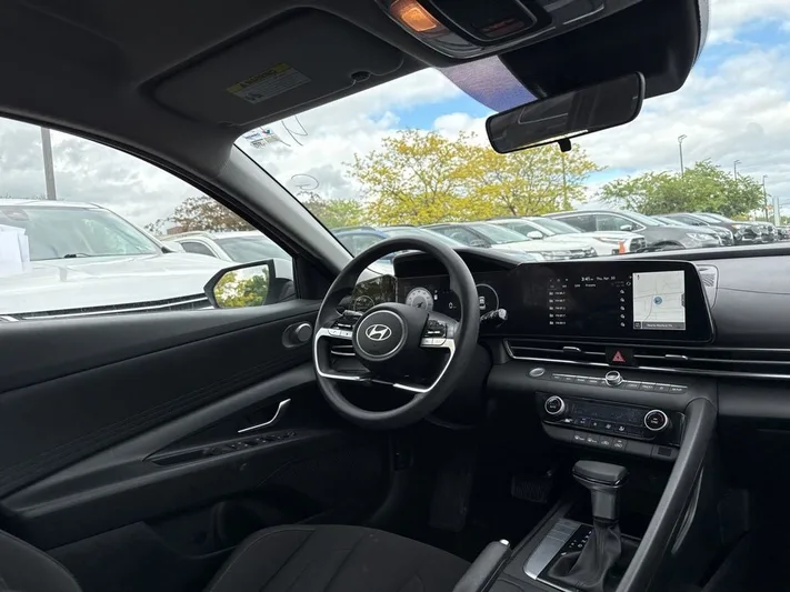 2024 Hyundai Elantra - view 33