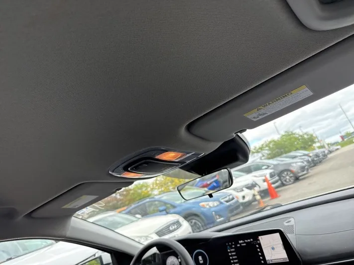 2024 Hyundai Elantra - view 34