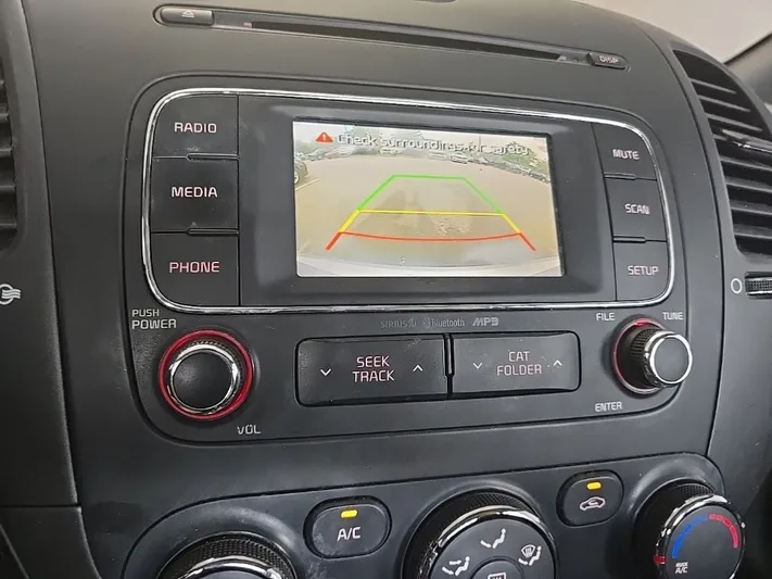 2016 Kia Forte - view 23