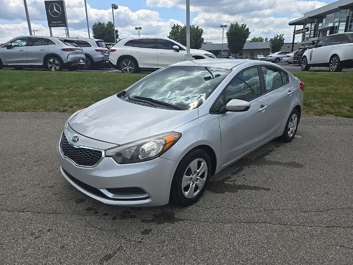 2016 Kia Forte - view 7