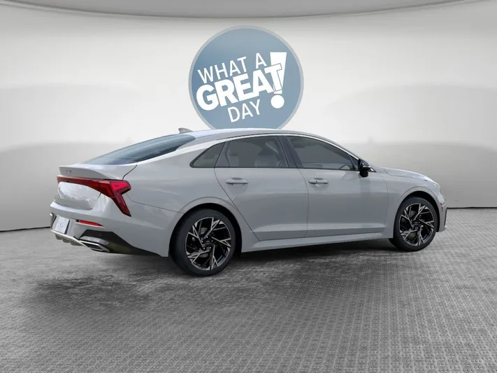 2026 Kia K5 - view 6