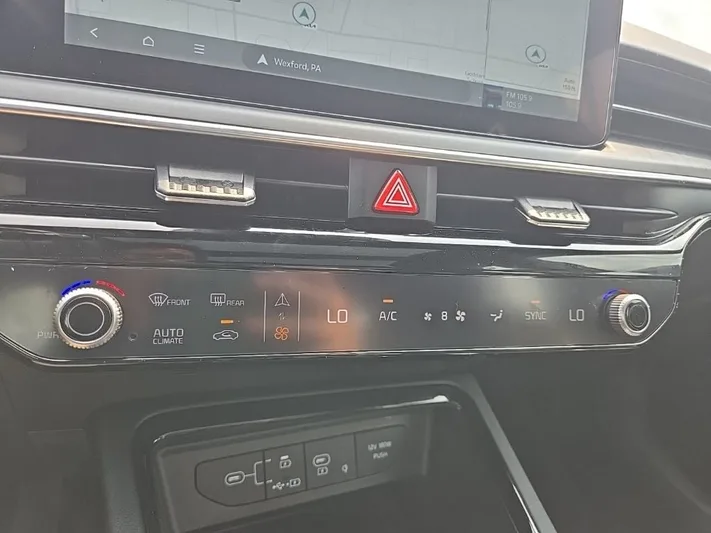 2025 Kia K5 - view 26