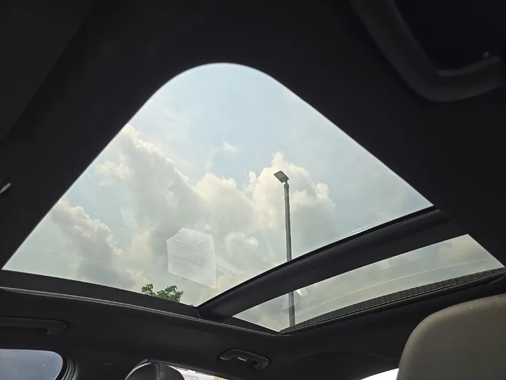 2025 Kia K5 - view 29