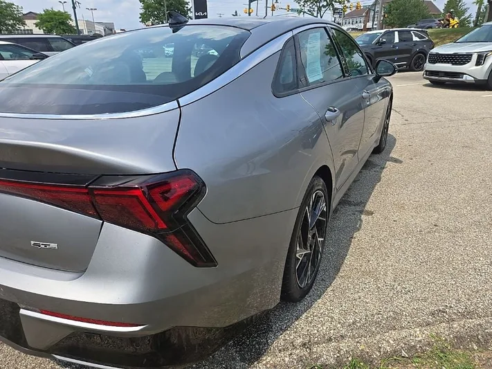 2025 Kia K5 - view 3