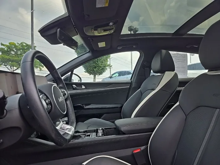 2025 Kia K5 - view 36