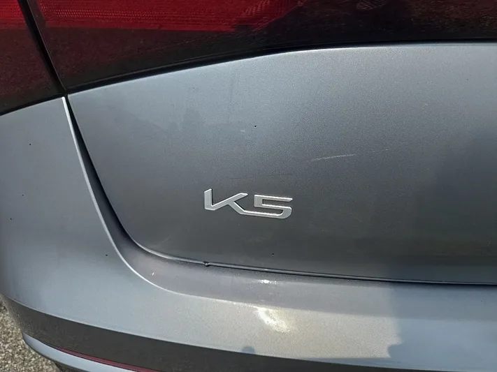 2025 Kia K5 - view 6