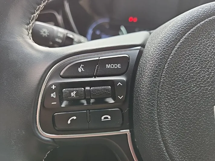 2022 Kia Niro - view 13