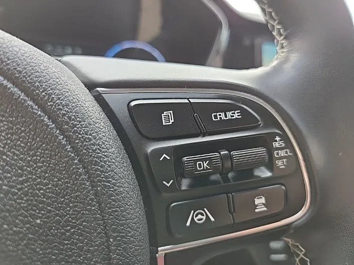 2022 Kia Niro - view 14