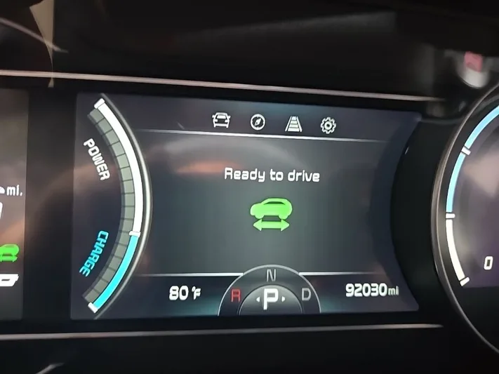 2022 Kia Niro - view 15