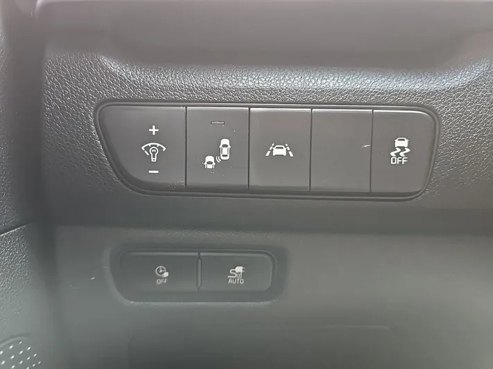 2022 Kia Niro - view 18