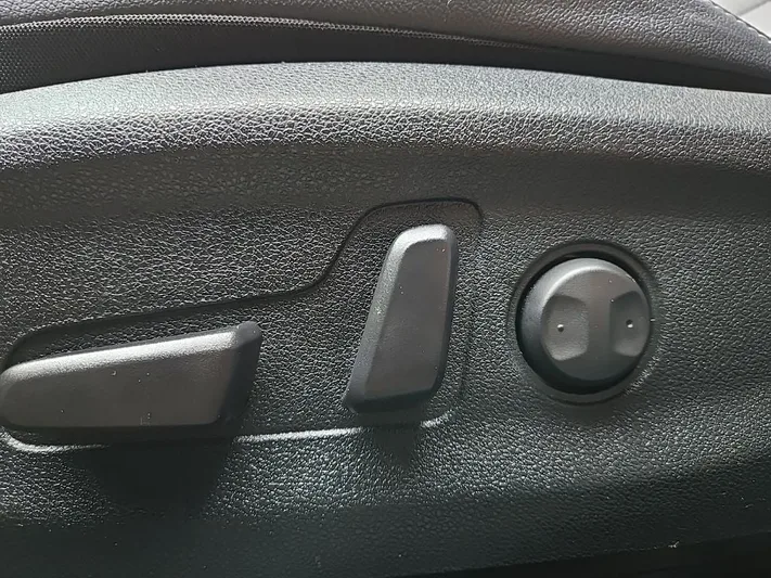 2022 Kia Niro - view 28