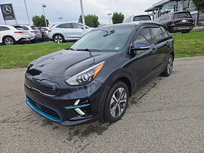 2022 Kia Niro - view 9