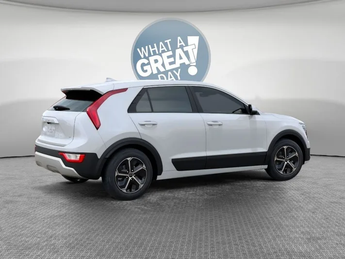 2026 Kia Niro - view 6