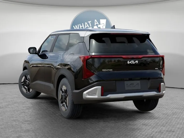 2027 Kia Seltos - view 4